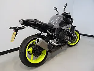 Used 2016 Yamaha MT-10 MTN1000 Grey - Interior and Exterior details 6