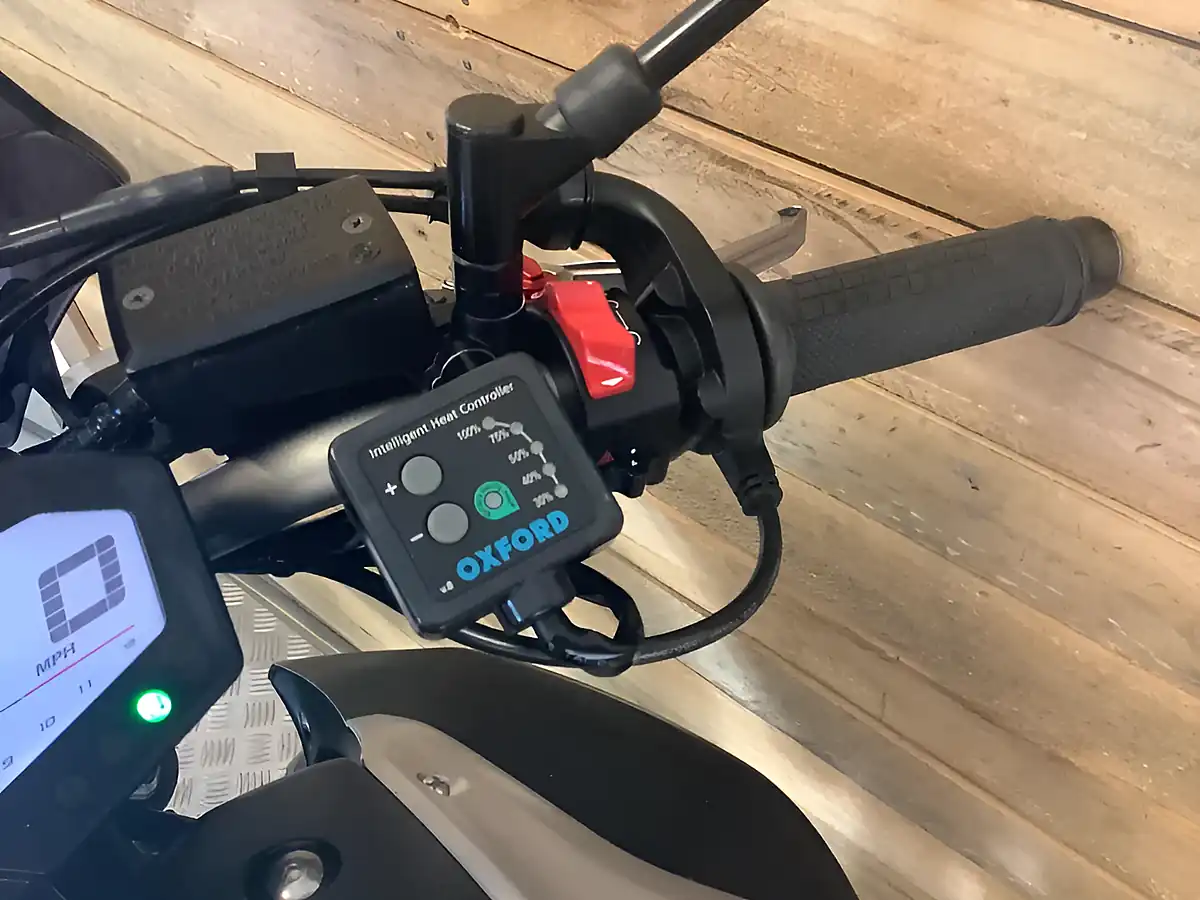 Used 2016 Yamaha Mt Abs Silver - Interior and Exterior details 17