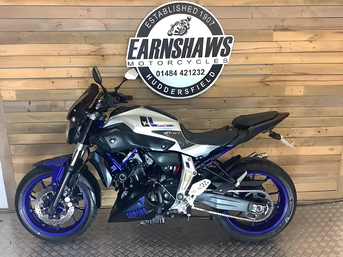 Used 2016 Yamaha Mt Abs Silver - Interior and Exterior details 2