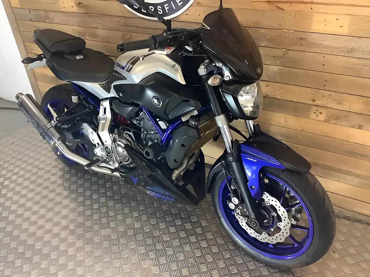 Used 2016 Yamaha Mt Abs Silver - Interior and Exterior details 6