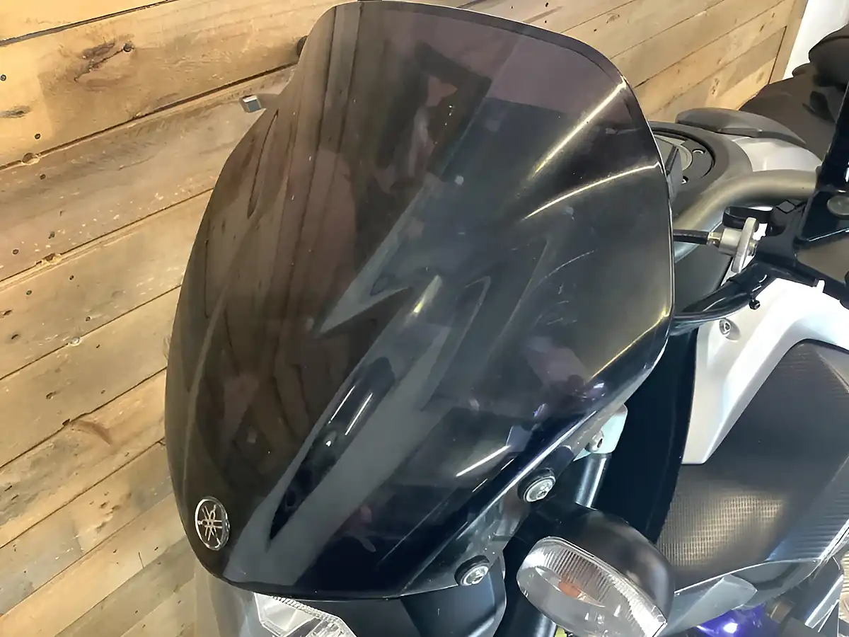 Used 2016 Yamaha Mt Abs Silver - Interior and Exterior details 9