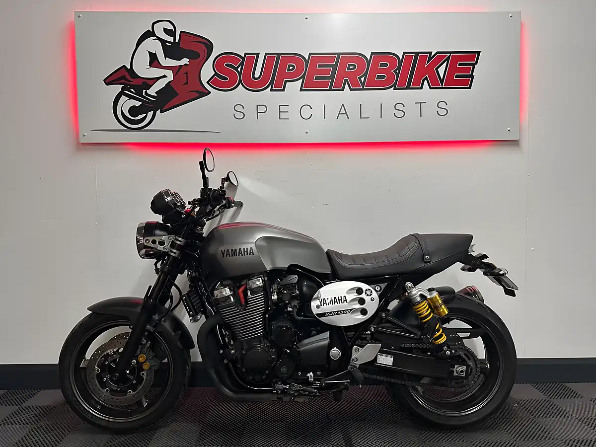 Used 2016 Yamaha XJR1300 Grey - Interior and Exterior details 11