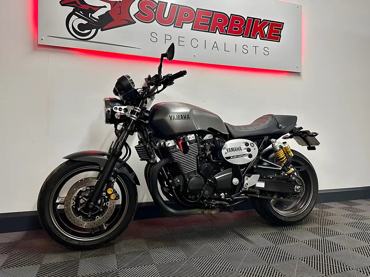Used 2016 Yamaha XJR1300 Grey - Interior and Exterior details 12