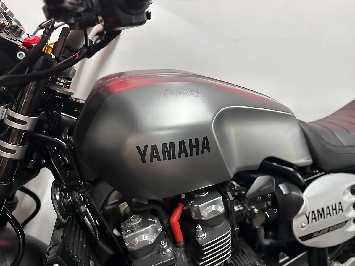 Used 2016 Yamaha XJR1300 Grey - Interior and Exterior details 18