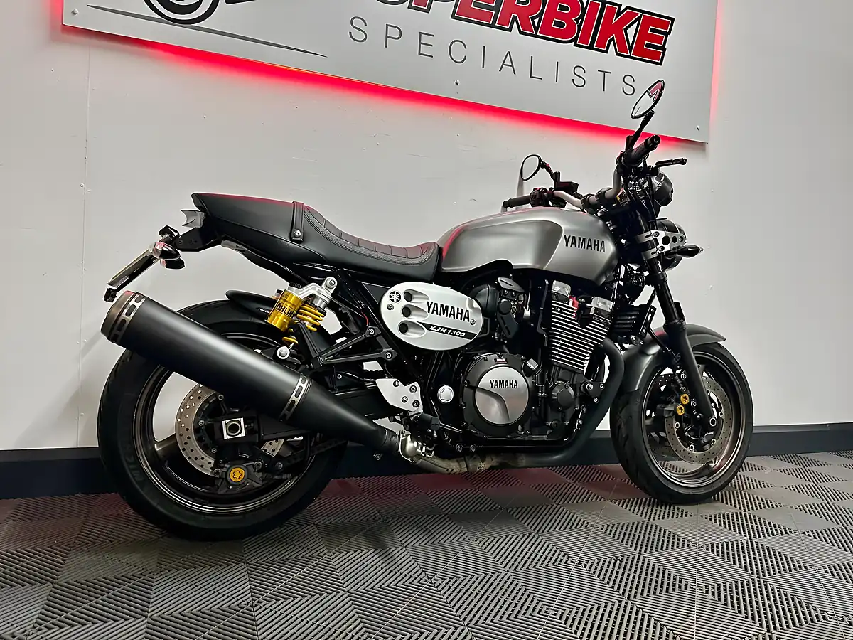 Used 2016 Yamaha XJR1300 Grey - Interior and Exterior details 7