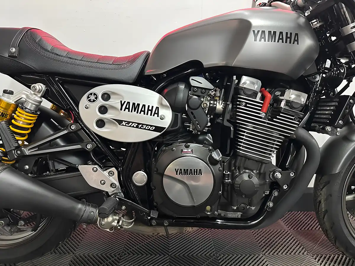 Used 2016 Yamaha XJR1300 Grey - Interior and Exterior details 9