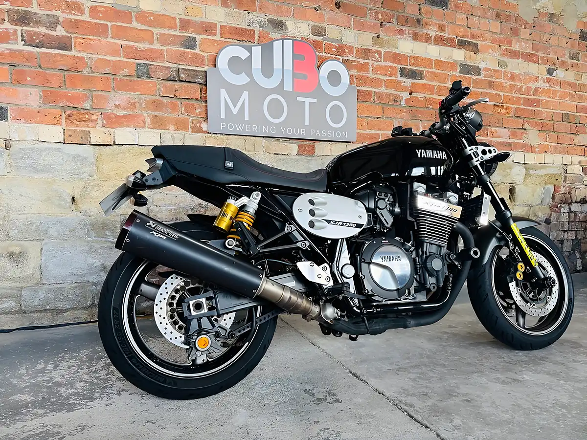 Used 2016 Yamaha XJR1300 Retro Black - Interior and Exterior details 4