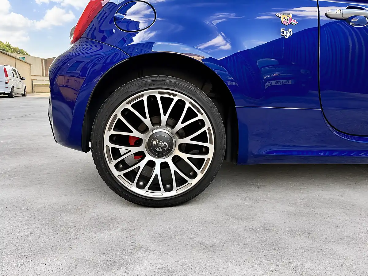 Used 2017 Abarth 595 Blue - Interior and Exterior details 15