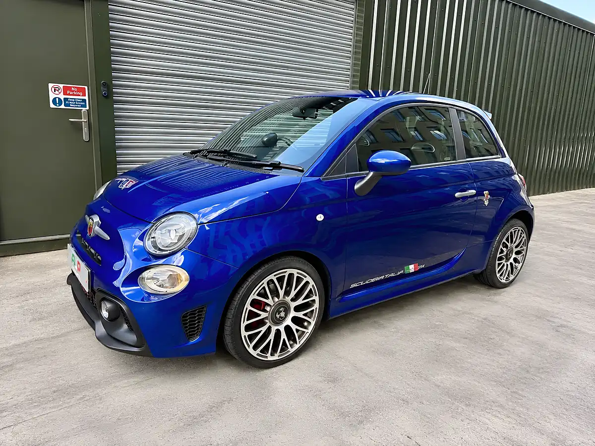 Used 2017 Abarth 595 Blue - Interior and Exterior details 18
