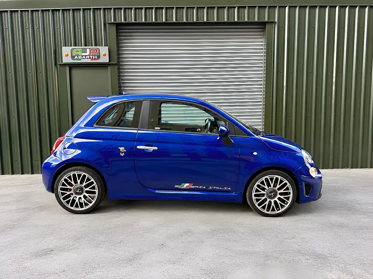 Used 2017 Abarth 595 Blue - Interior and Exterior details 4