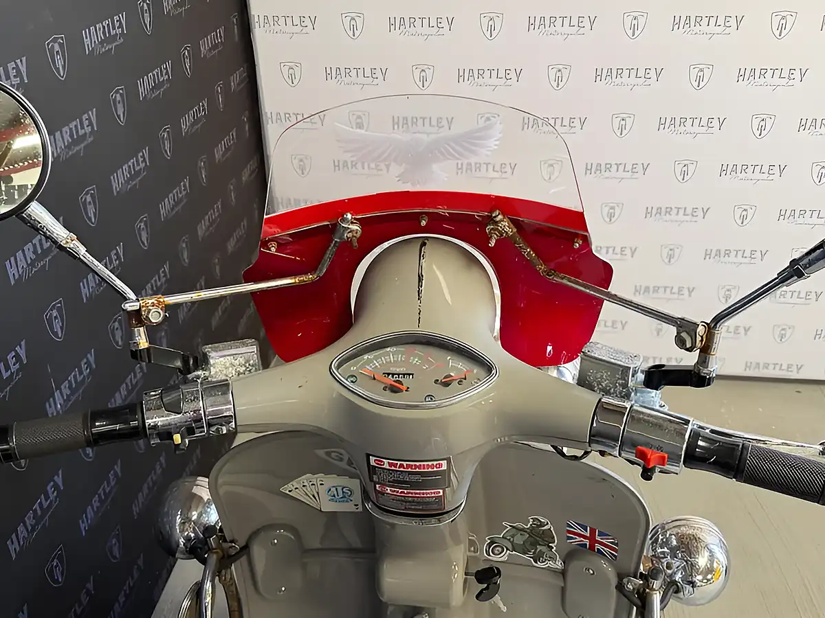 Used 2017 Ajs Modena Retro Silver - Interior and Exterior details 5