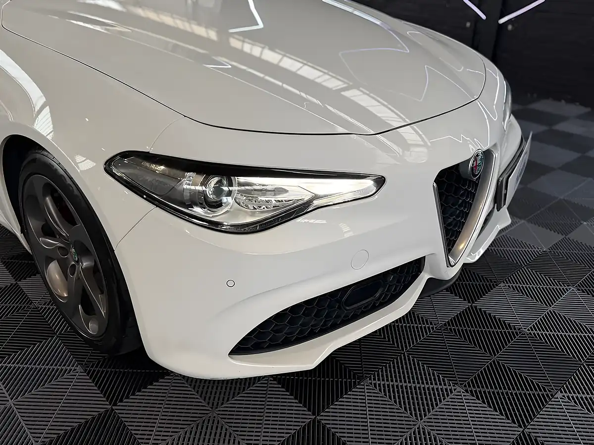 Used 2017 Alfa Romeo Giulia Speciale White - Interior and Exterior details 18
