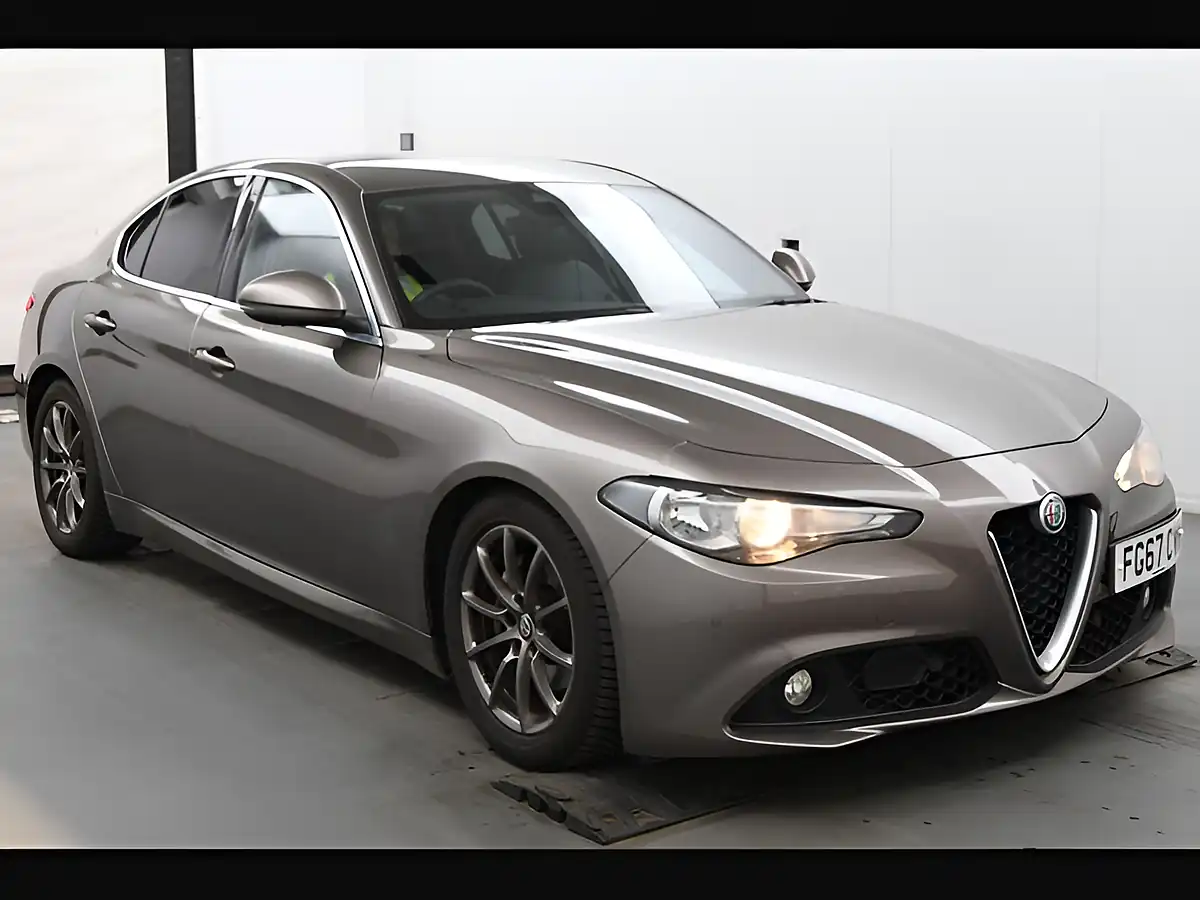 Used 2017 Alfa Romeo Giulia Tecnica Beige - Front View