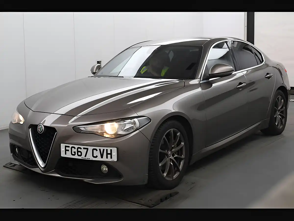 Used 2017 Alfa Romeo Giulia Tecnica Beige - Interior and Exterior details 2