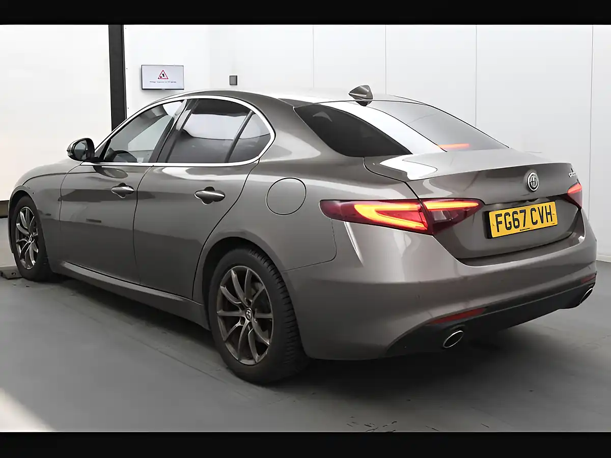 Used 2017 Alfa Romeo Giulia Tecnica Beige - Interior and Exterior details 3