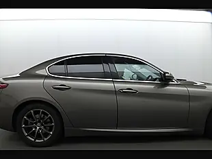 Used 2017 Alfa Romeo Giulia Tecnica Beige - Interior and Exterior details 9