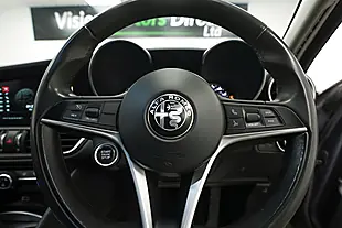 Used 2017 Alfa Romeo Giulia Tecnica Vesuvio Grey - Interior and Exterior details 18