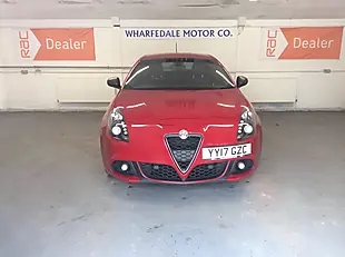 Used 2017 Alfa Romeo Giulietta Speciale Red - Interior and Exterior details 5
