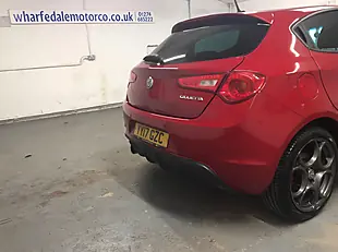 Used 2017 Alfa Romeo Giulietta Speciale Red - Interior and Exterior details 8