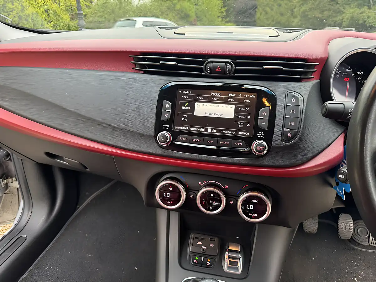 Used 2017 Alfa Romeo Giulietta Super Limited Edition Silver - Interior and Exterior details 15