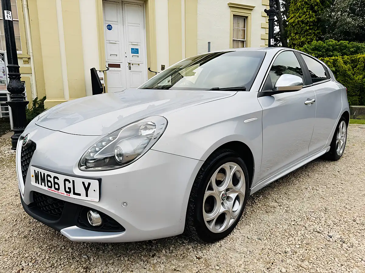 Used 2017 Alfa Romeo Giulietta Super Limited Edition Silver - Interior and Exterior details 2