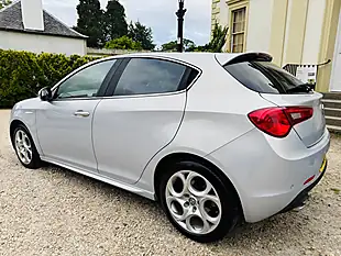 Used 2017 Alfa Romeo Giulietta Super Limited Edition Silver - Interior and Exterior details 3