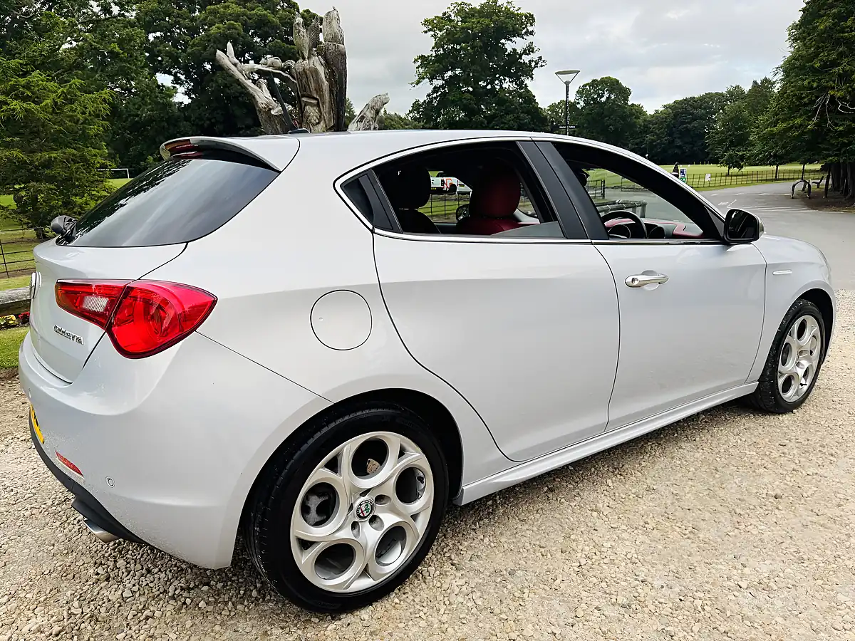 Used 2017 Alfa Romeo Giulietta Super Limited Edition Silver - Interior and Exterior details 7
