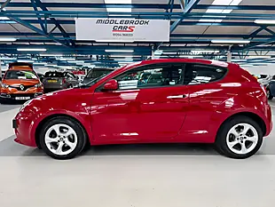 Used 2017 Alfa Romeo Mito Tecnosilk Red - Interior and Exterior details 4