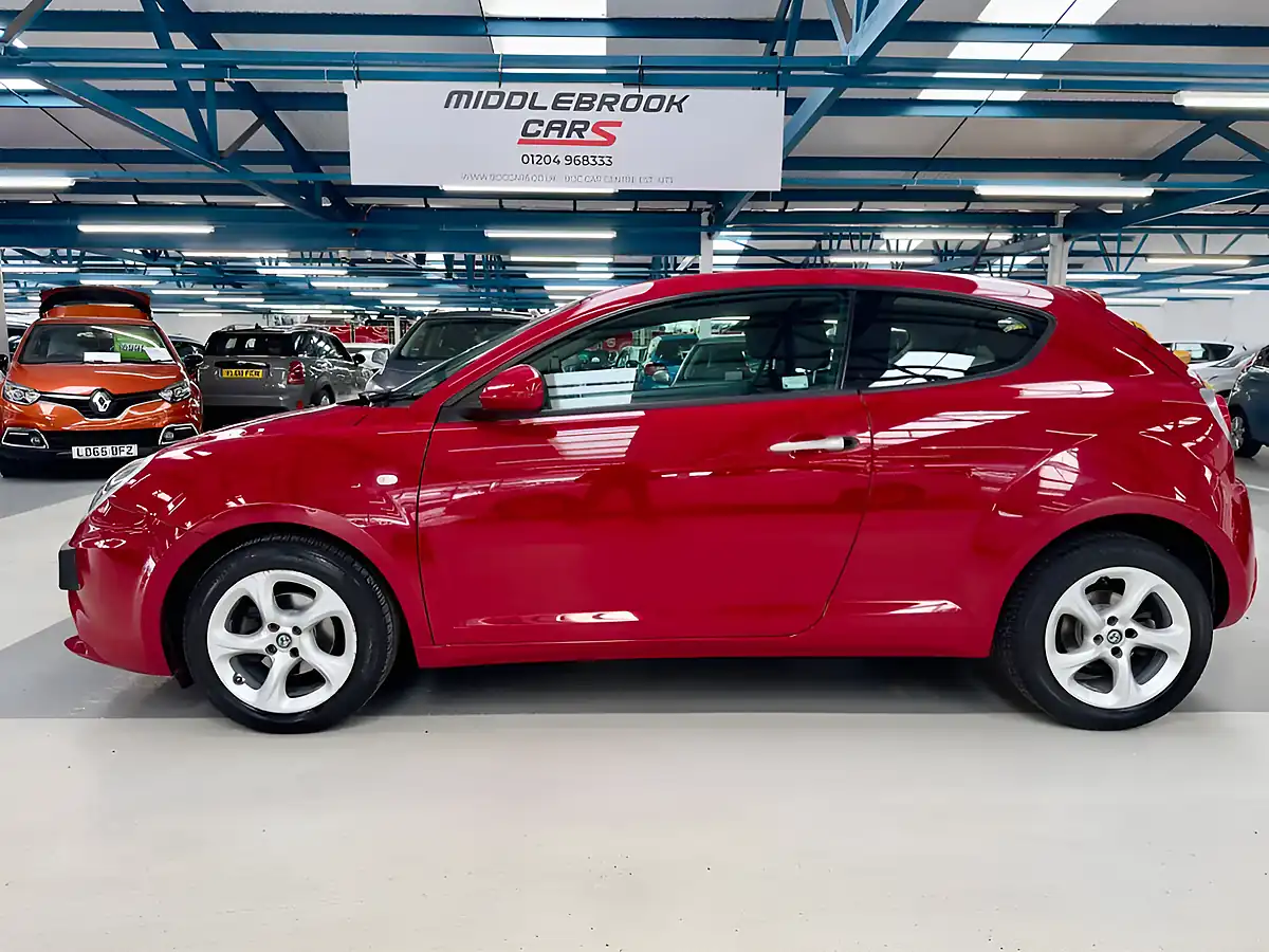 Used 2017 Alfa Romeo Mito Tecnosilk Red - Interior and Exterior details 4