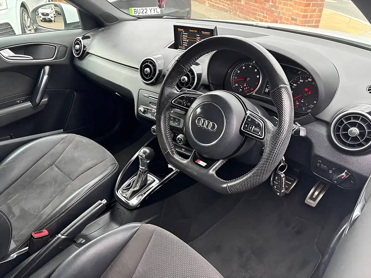 Used 2017 Audi A1 Black Edition White - Interior and Exterior details 19