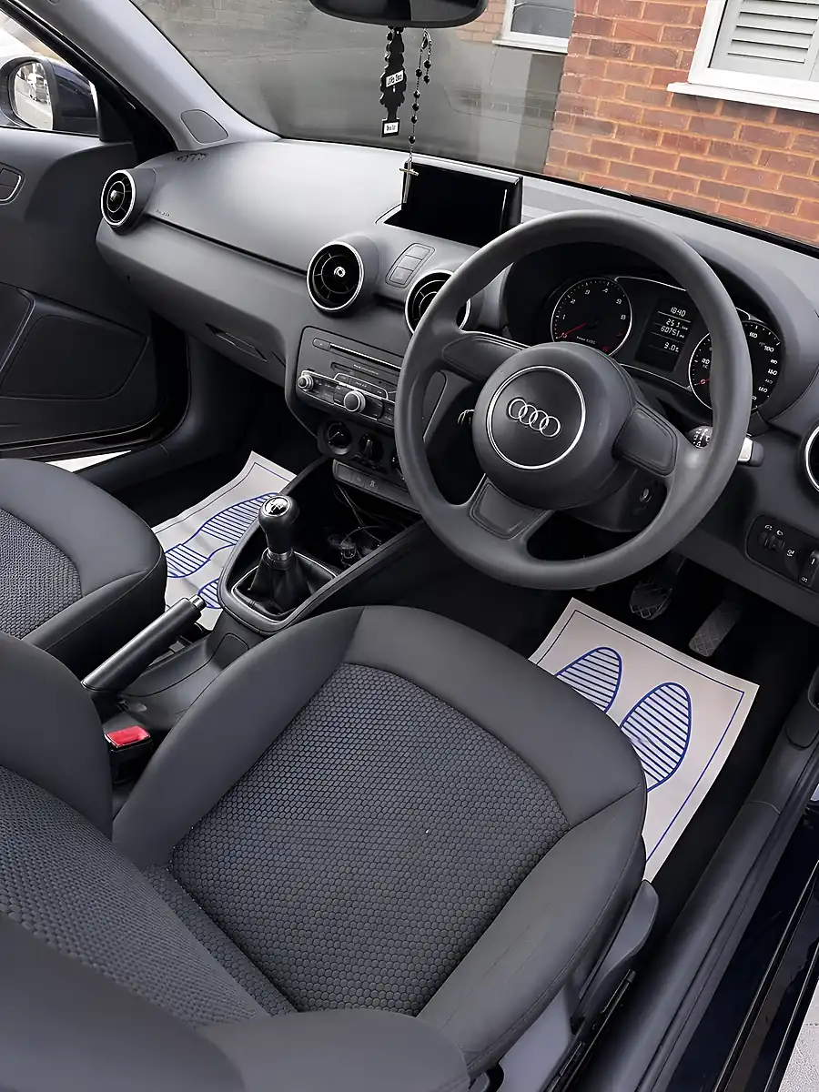 Used 2017 Audi A1 Se Black - Interior and Exterior details 12