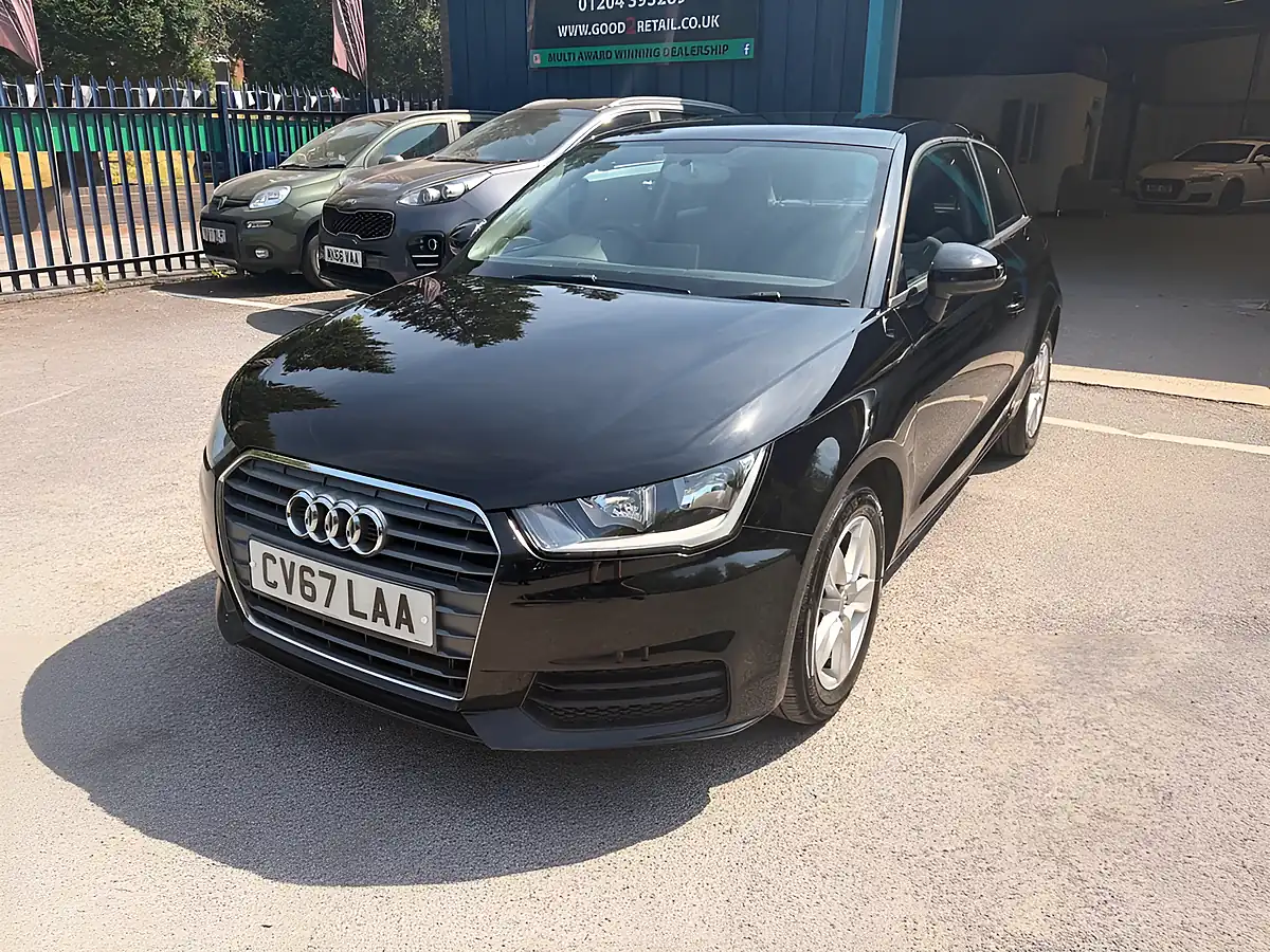 Used 2017 Audi A1 Se Black - Interior and Exterior details 5