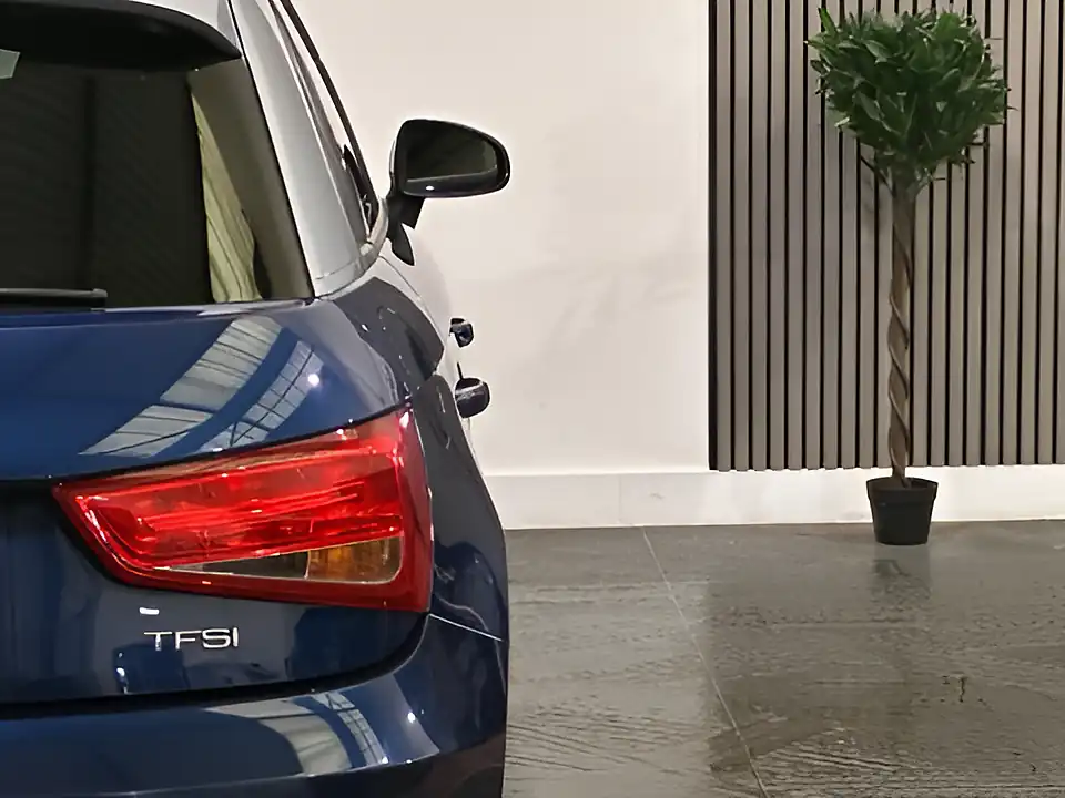 Used 2017 Audi A1 Se Blue - Interior and Exterior details 19