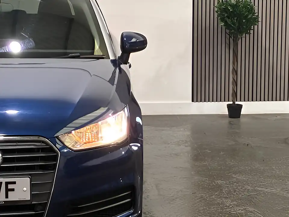 Used 2017 Audi A1 Se Blue - Interior and Exterior details 9