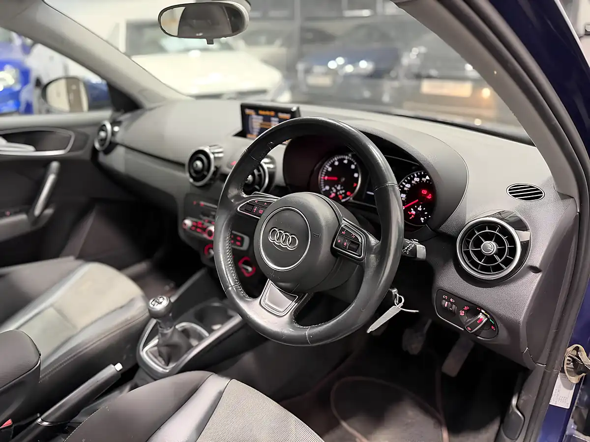 Used 2017 Audi A1 Sport Blue - Interior and Exterior details 15