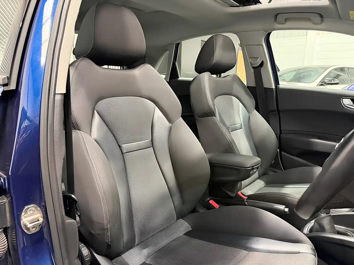 Used 2017 Audi A1 Sport Blue - Interior and Exterior details 18