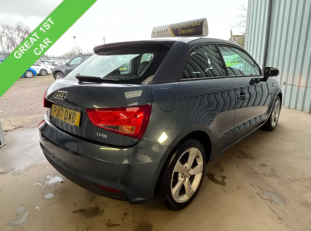Used 2017 Audi A1 Sport Blue - Interior and Exterior details 3