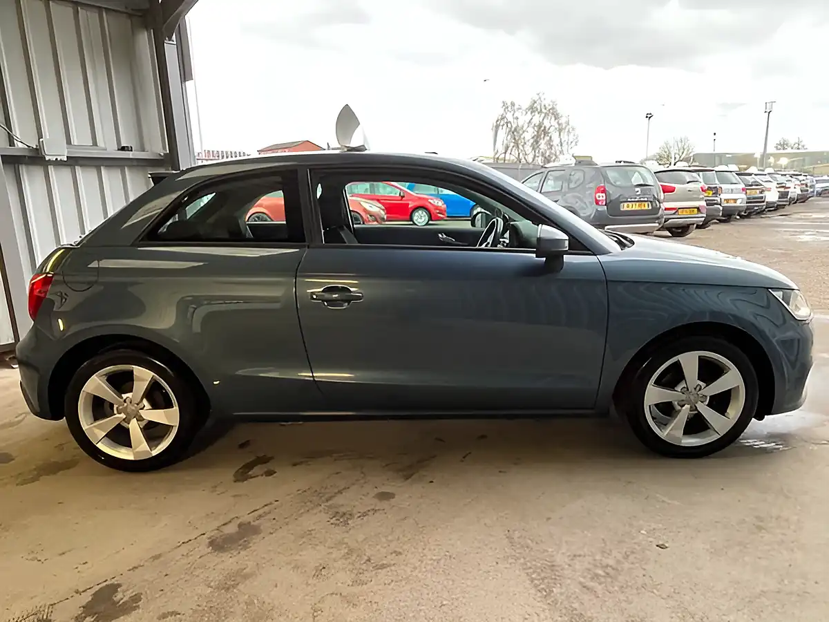 Used 2017 Audi A1 Sport Blue - Interior and Exterior details 8