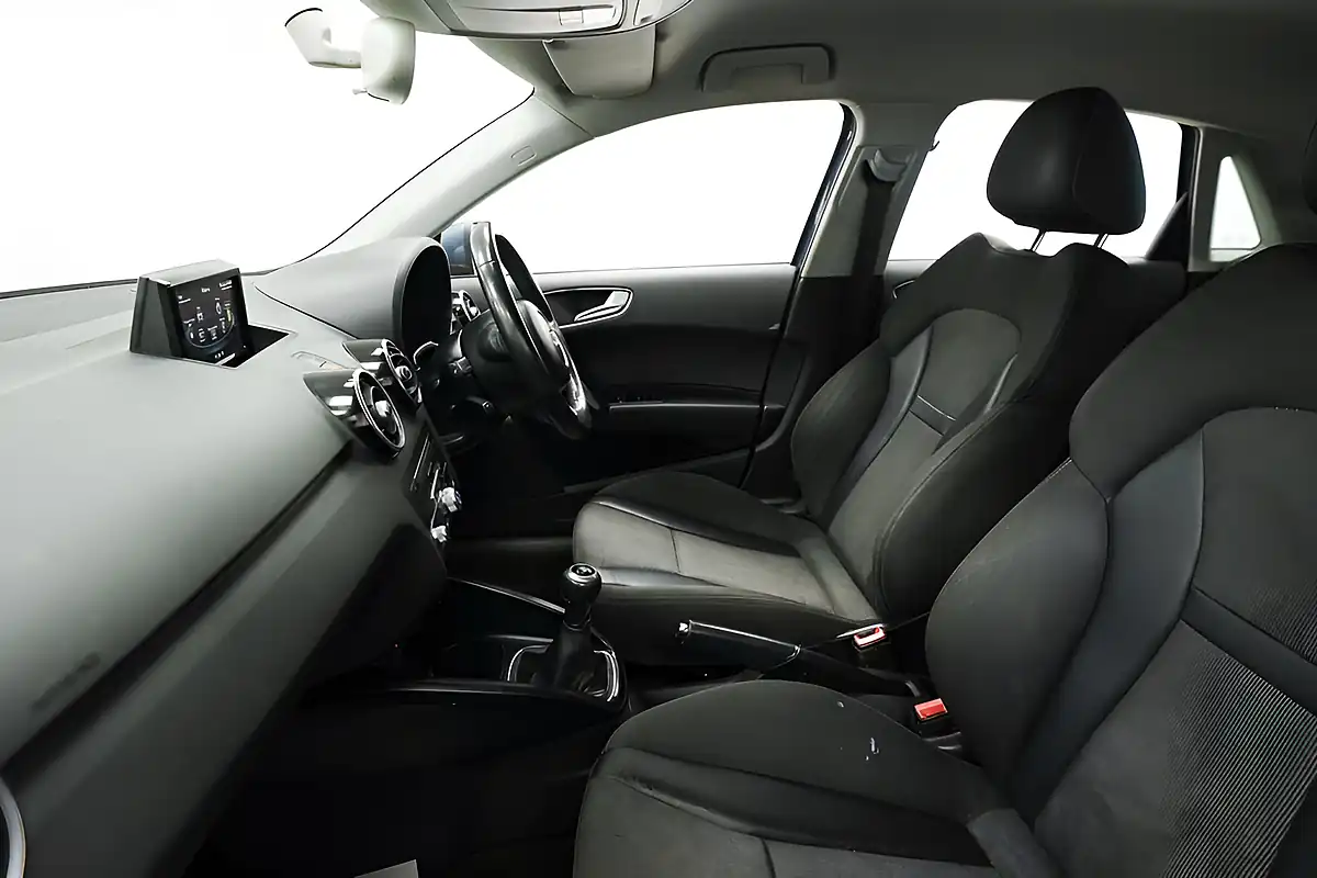 Used 2017 Audi A1 Sport Blue - Interior and Exterior details 18