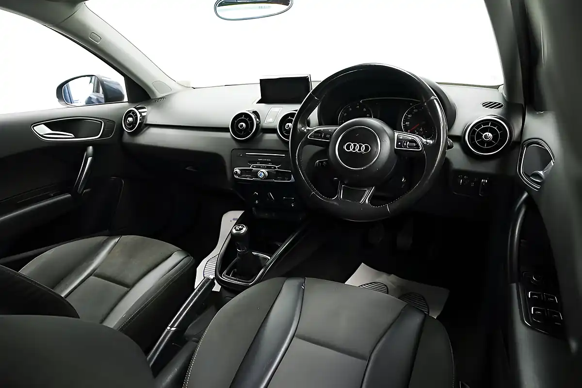 Used 2017 Audi A1 Sport Blue - Interior and Exterior details 5