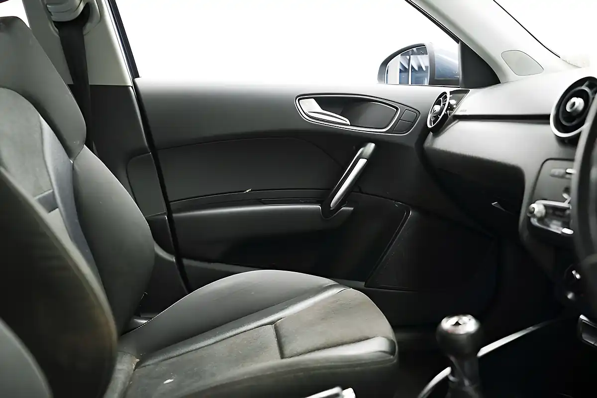 Used 2017 Audi A1 Sport Blue - Interior and Exterior details 9