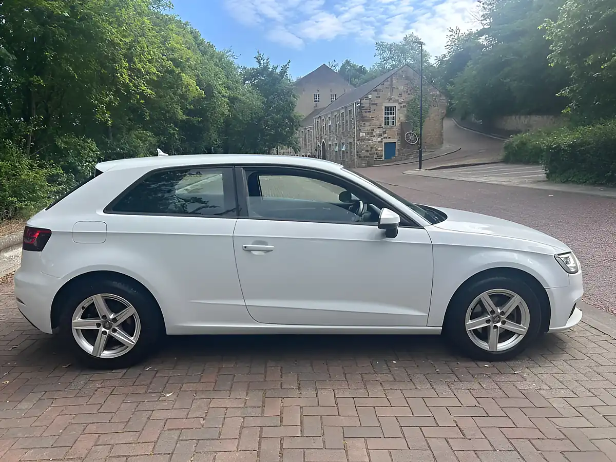 Used 2017 Audi A3 Se White - Interior and Exterior details 3