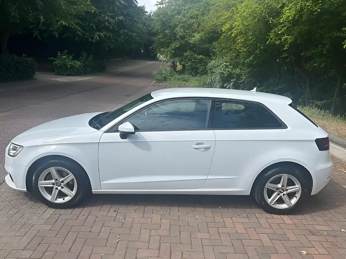 Used 2017 Audi A3 Se White - Interior and Exterior details 7