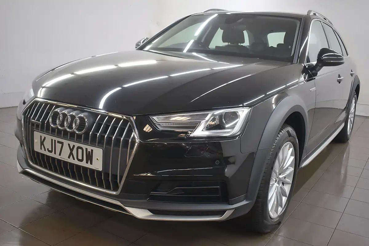 Used 2017 Audi A4 Allroad S Tronic Quattro Black - Interior and Exterior details 17