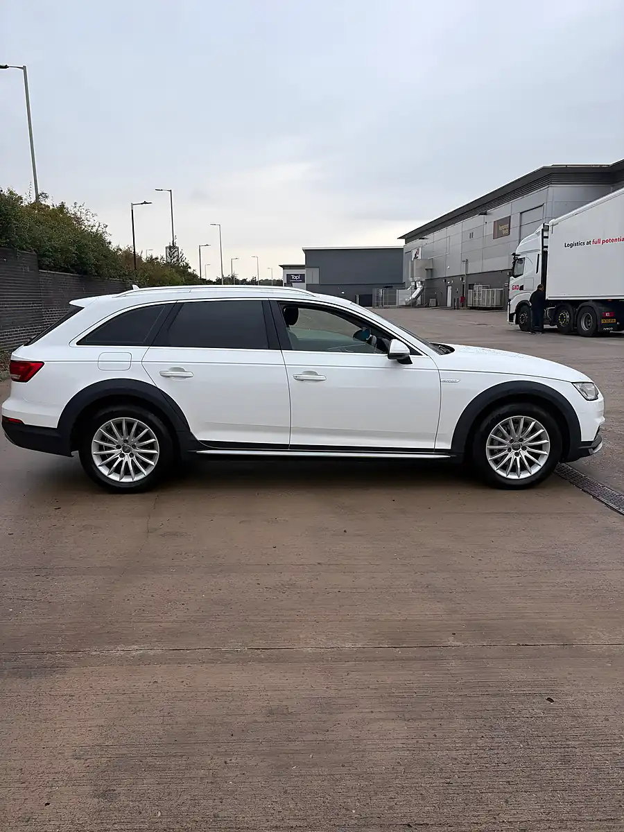 Used 2017 Audi A4 Allroad White - Interior and Exterior details 6