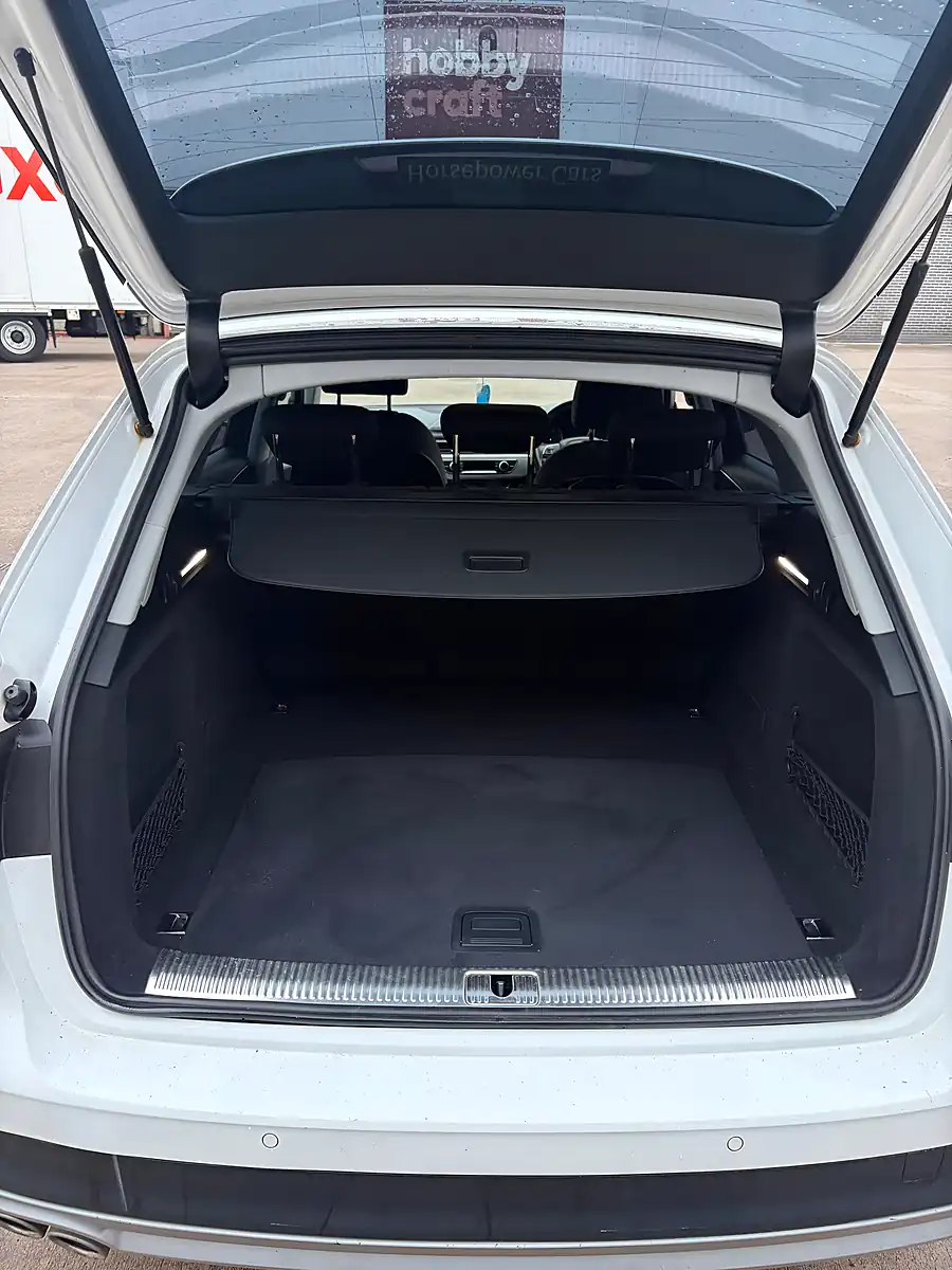Used 2017 Audi A4 Allroad White - Interior and Exterior details 9