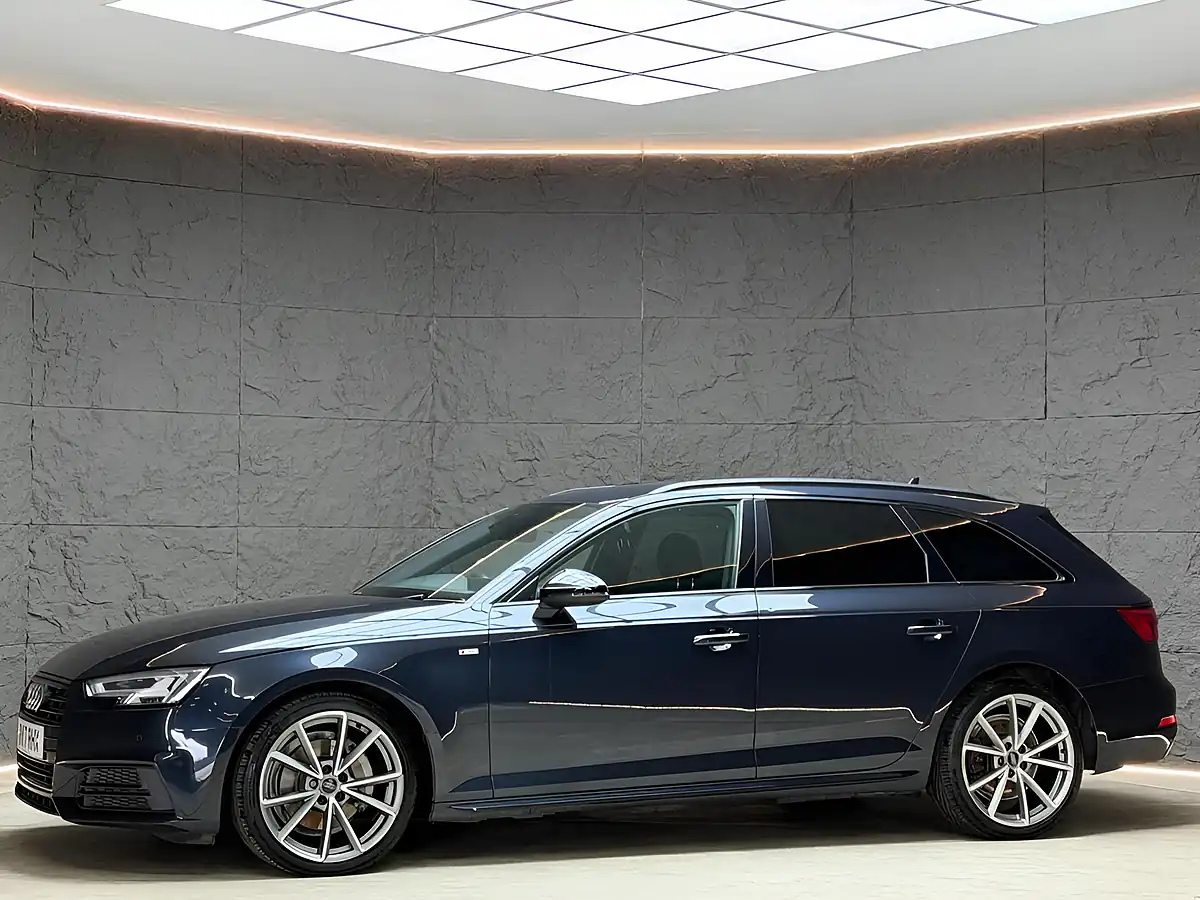 Used 2017 Audi A4 Avant S Line Blue - Interior and Exterior details 6
