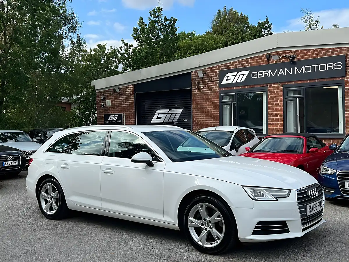 Used 2017 Audi A4 Avant Sport White - Front View