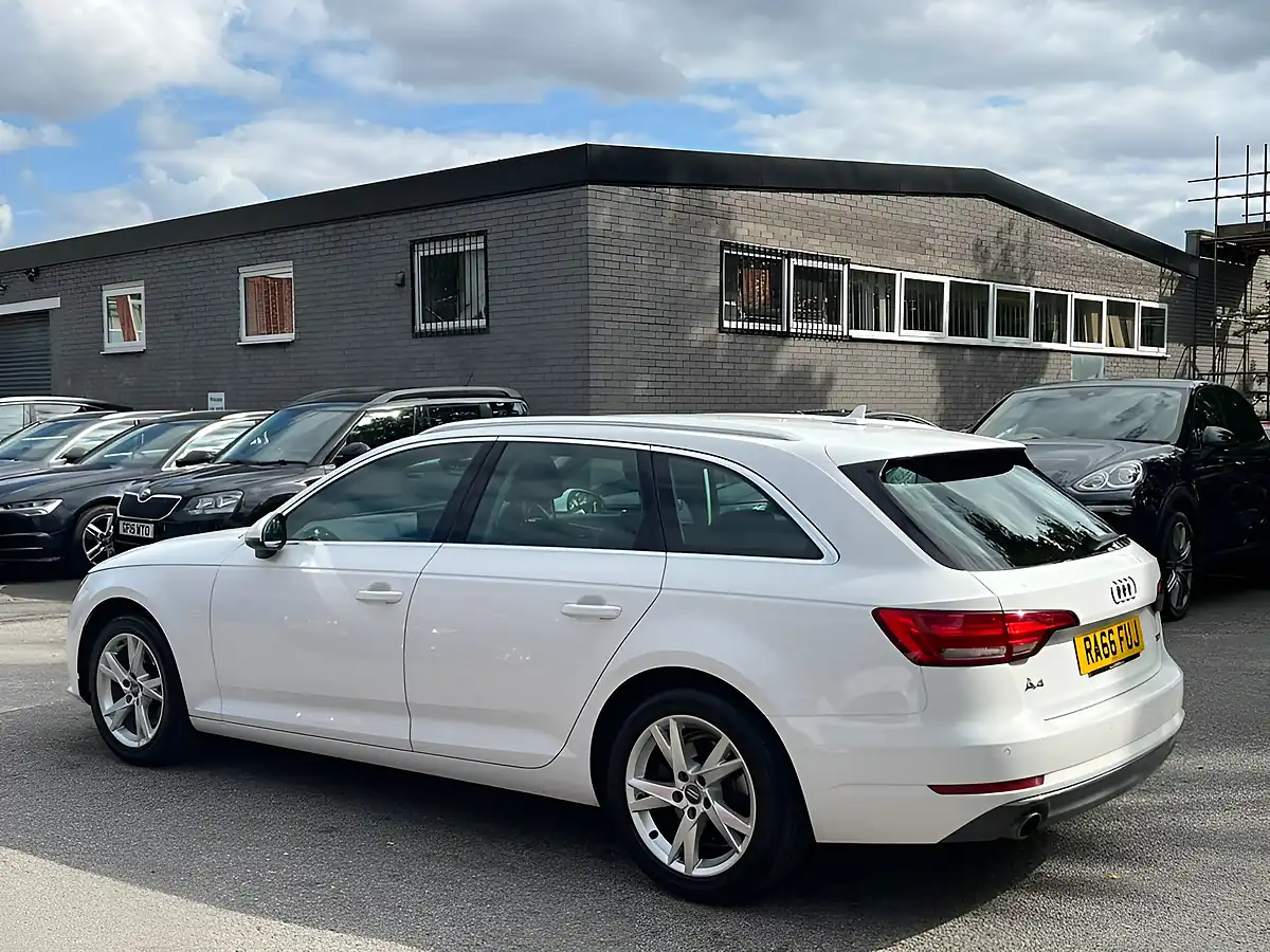 Used 2017 Audi A4 Avant Sport White - Interior and Exterior details 4