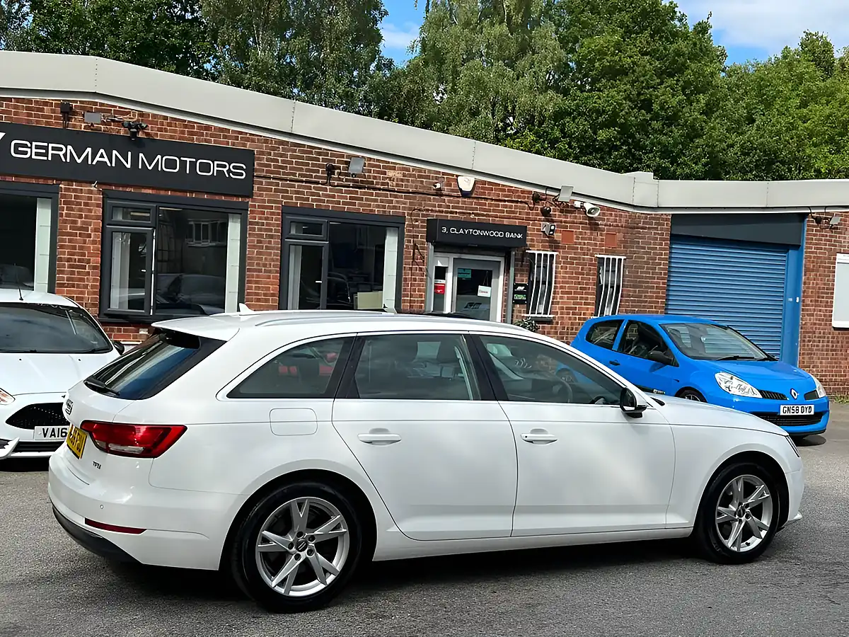 Used 2017 Audi A4 Avant Sport White - Interior and Exterior details 7